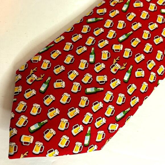 Vineyard Vines Red Beer Bottle Stein Rudolph Festive Silk Neck Tie - Picture 3 of 8